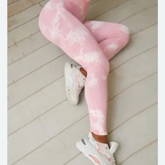 FREE PEOPLE M/L good karma Pink Tie-Dye Leggings medium / large - Picture 1 of 9